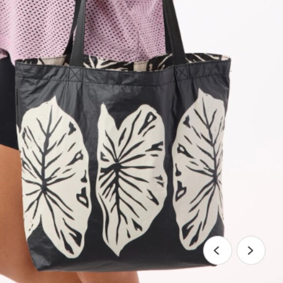 Aloha Collection  Reversible Tote Kalo  NWT - Picture 3 of 6